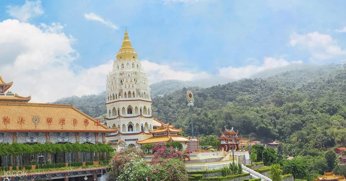 Penang Hill and Kek Lok Si Temple Private Half-Day Tour