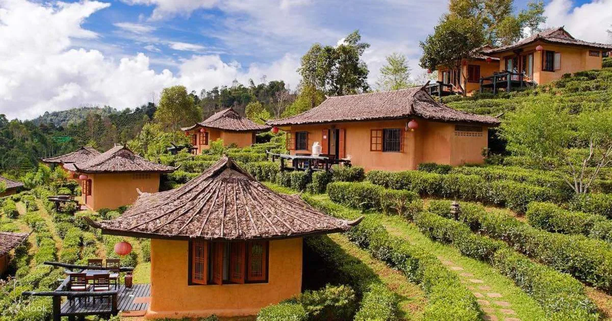 KMT Village, Pha Sua Waterfall and Pang Oung Day Tour from Mae Hong Son