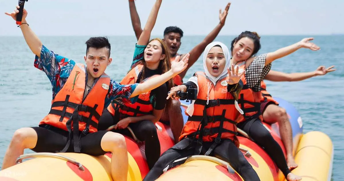 Boat Tour with Water Activities and Seafood Lunch in Port Dickson