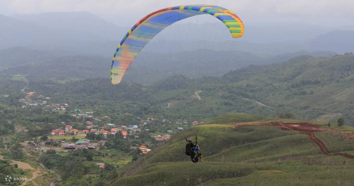 Tandem Paragliding Experience in Borneo Ranau & Kokol Hill